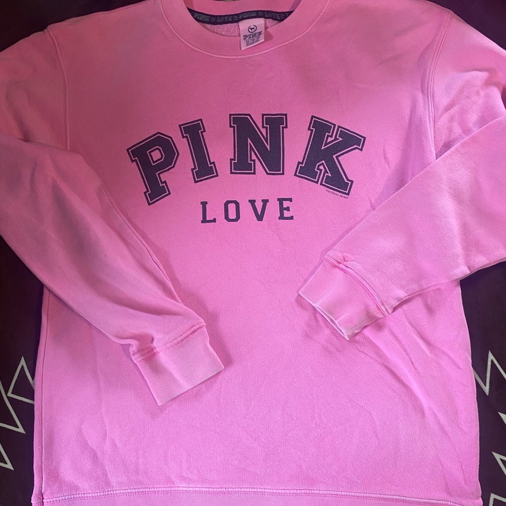 PINk sweater